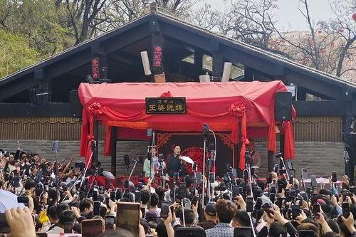 开封王婆最新爆料新闻,揭秘娱乐圈惊人内幕  第1张