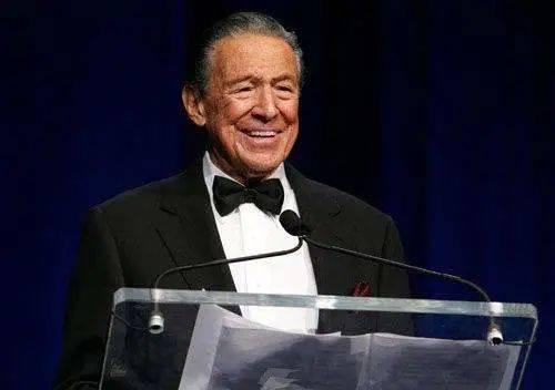 华莱士爆料新闻督导背锅,新闻督导无辜背锅事件始末 第1张 华莱士爆料新闻督导背锅,新闻督导无辜背锅事件始末 第1张